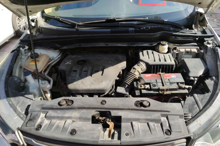 Used Dongfeng Aeolus AX7 2015 2.0L Automatic Zhiyue Version
