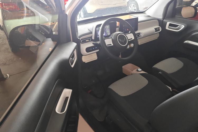 Used Wuling Hongguang MINIEV 2024 3rd Generation 215km Advanced Version
