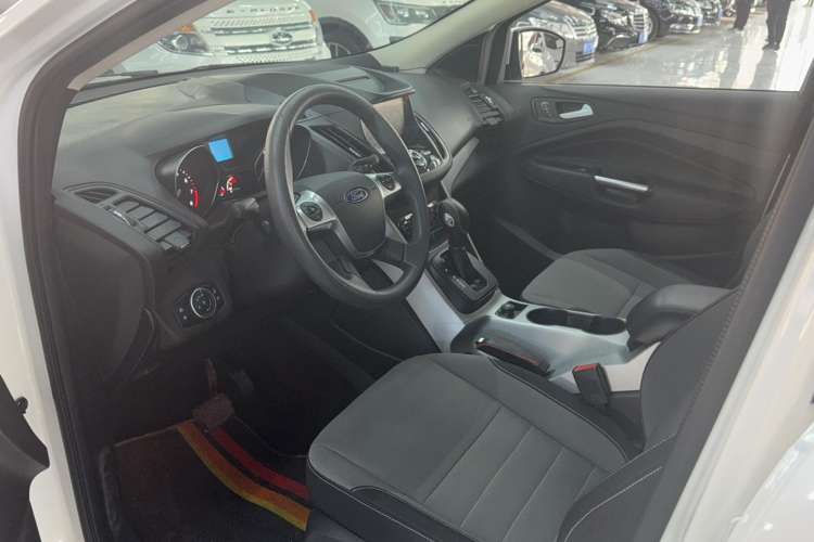 Used Ford Kuga 2015 1.5L GTDi Two-Wheel-Drive Comfort Model
