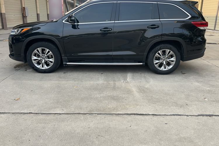 Used Toyota Highlander 2018 2.0T Two-Wheel Drive Elite Edition 7 Seats Emission Standard China V
