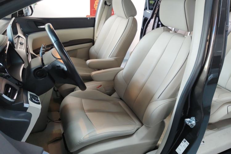 Used Buick GL8 2021 Land Cruiser Executive Class 652T Luxury Model
