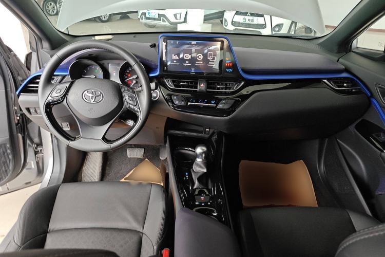 Used Toyota IZOA 2018 2.0L Yichi Version China VI Standard
