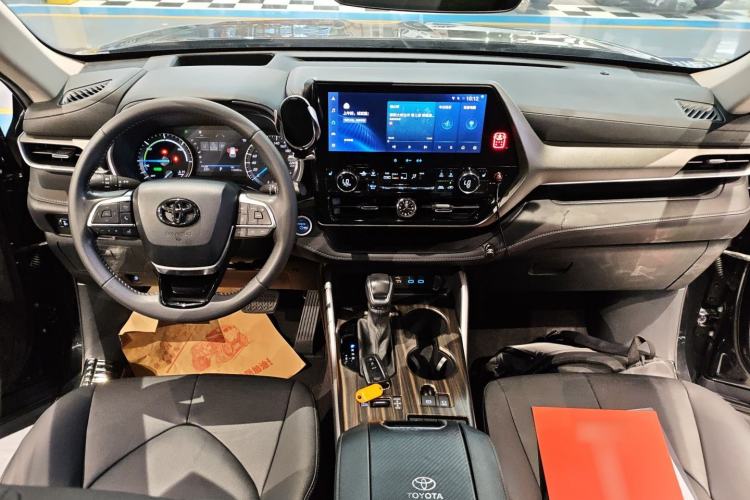 Used Toyota Highlander 2022 Dual-Engine 2.5L Four-Wheel Drive Prestige Version 7 Seats