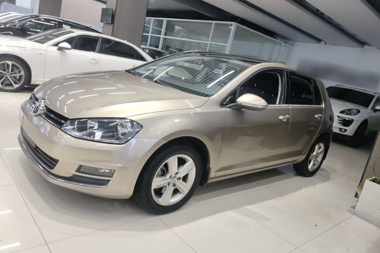 Used Volkswagen Golf 2016 230TSI Automatic Comfort Version
