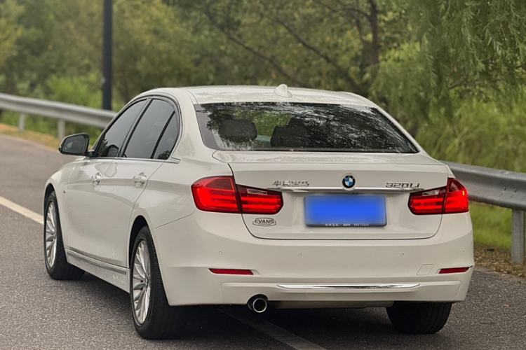 Used BMW 3 Series 2015 320Li Luxury Design Package
