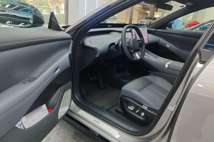 Used  YU7 2025 Ultra-Long Range All-Wheel Drive Pro Version
