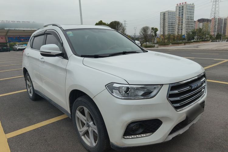 Used Haval H2 2018 Chuanxiang Edition Blue Badge 1.5T Dual-Clutch Two-Wheel Drive Fashionable Model