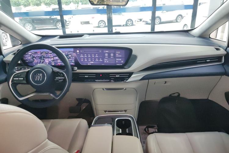 Used Buick Century 2023 2.0T Six-Seater Yinshi Edition
