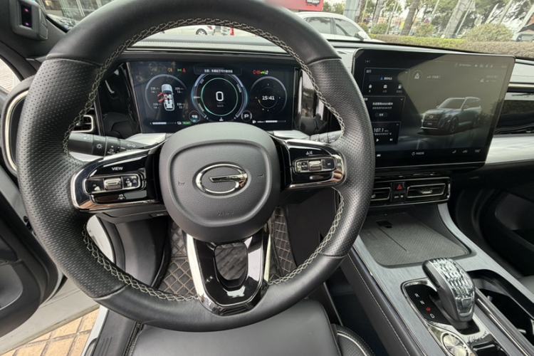 Used GAC Trumpchi GS8 2022 Double-Energy Series 2.0TM Two-Wheel Drive Prestige Edition (6 Seats)
