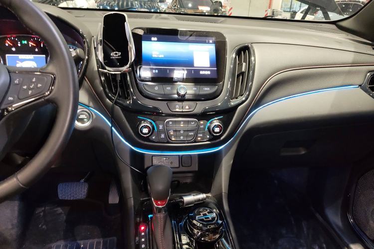 Used Chevrolet Equinox 2021 550T RS Smart Boundary-Pushing Edition
