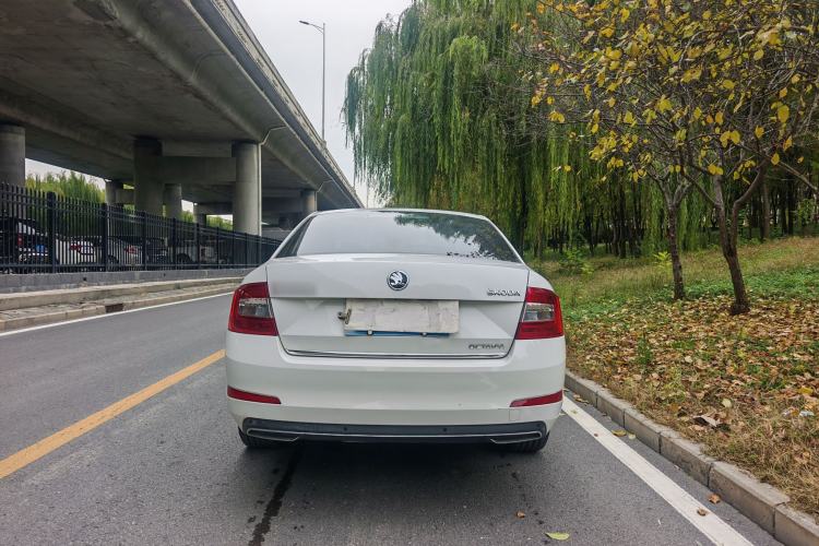 Used Skoda Octavia 2016 1.6L Automatic Smart Drive Edition