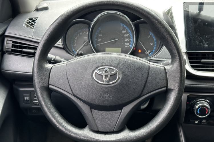 Used Toyota YARiS L 2016 Revised 1.5E CVT Charming Edition