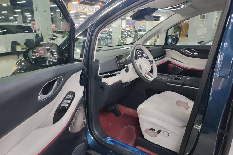 Used VOYAH Dream 2025 PHEV Four-Wheel-Drive Flagship Version – Qiankun Edition
