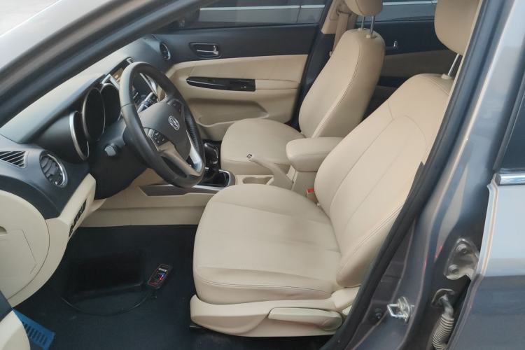 Used Changan Eado 2015 1.6L Manual Luxury Model China V Standard
