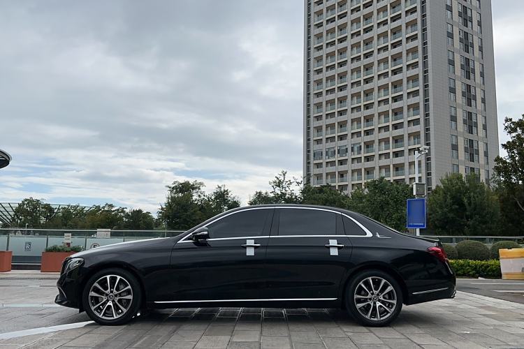 Used Mercedes-Benz E-Class 2018 E 300 L Stylish Model
