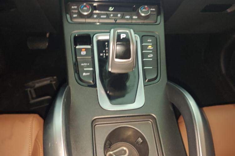 Used Geely Auto Emgrand X7 Sport 2021 Million Edition 1.8TD DCT Two-Wheel Drive Luxury Model
