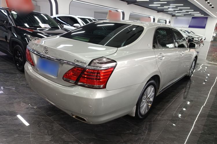 Used Toyota Crown 2012 2.5L Royal Leather Edition
