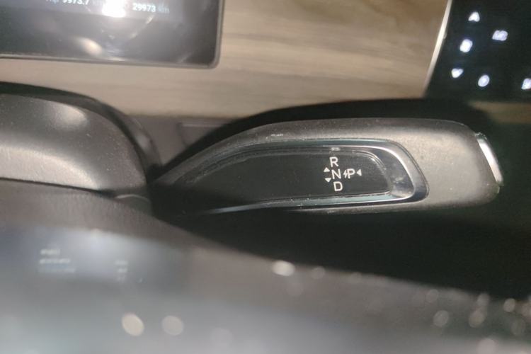 Used Ruichi EC75 2025 Model Passenger Vehicle Smart Driving Ultra-Charging Edition, Pioneer Type I, 52.16 kWh