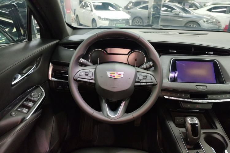 Used Cadillac XT4 2018 28T Two-Wheel Drive Tech Version