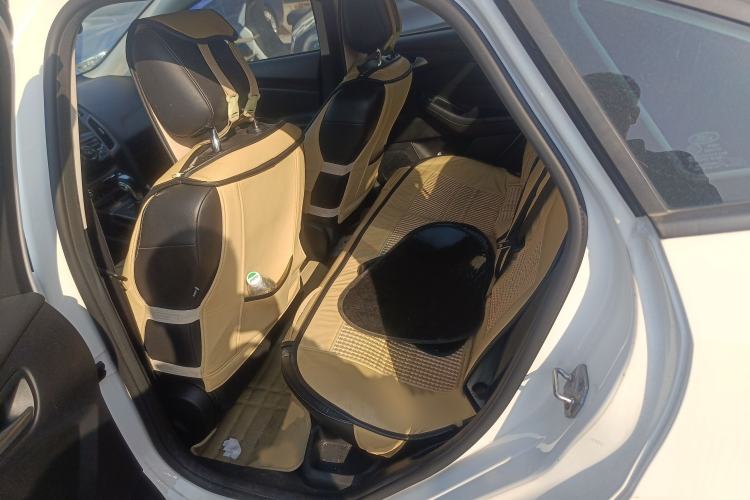 Used Ford Focus 2012 Sedan 1.6L Automatic Fashion Edition
