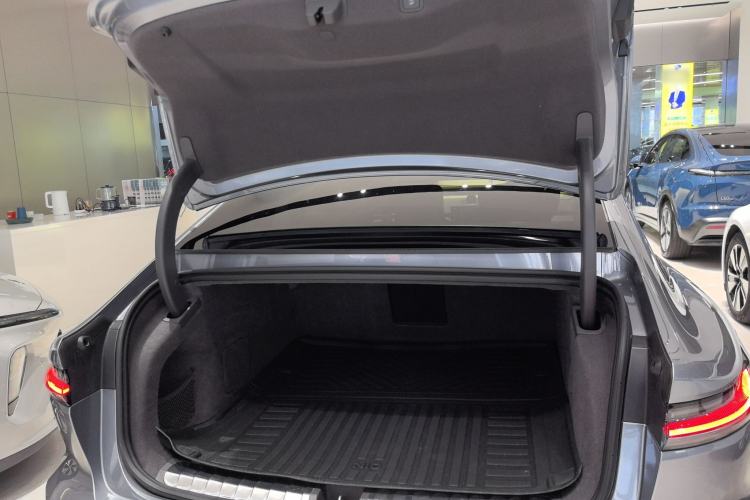 Used Nio ET7 2024 75 kWh Executive Edition
