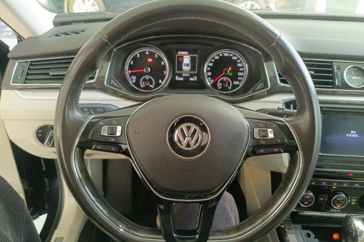 Used Volkswagen Passat 2016 380TSI DSG Ultimate Edition
