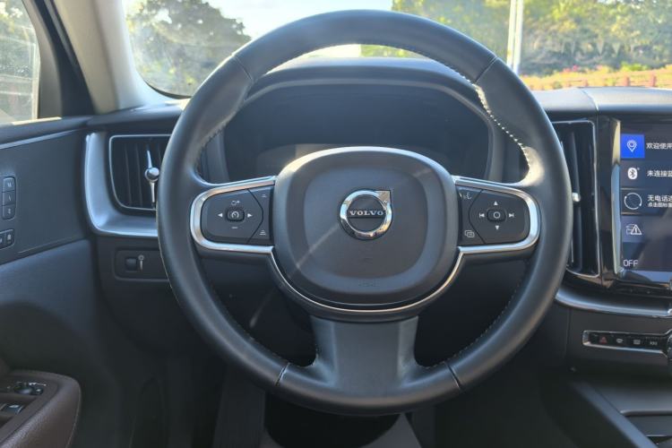 Used Volvo XC60 2019 T5 4x4 Smart Edition China VI Standard
