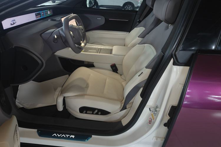 Used  12 2025 Ultra Extended-Range Edition
