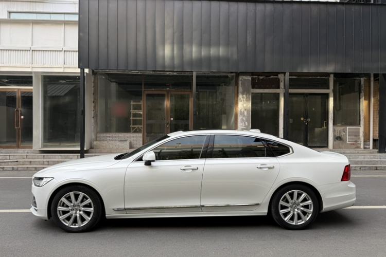 Used Volvo S90 2020 T5 Zhiyi Luxury Edition
