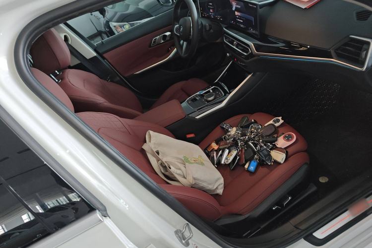 Used BMW i3 2024 eDrive 35 L
