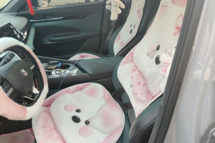 Used Changan UNI-V iDD 2024 Blue Whale Smart Electric iDD 136km ZhiKu Model
