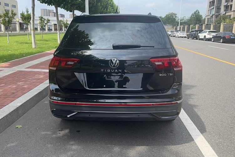 Used Volkswagen Tiguan L 2024 Outstanding Model 300TSI Automatic Two-Wheel Drive Longteng Edition