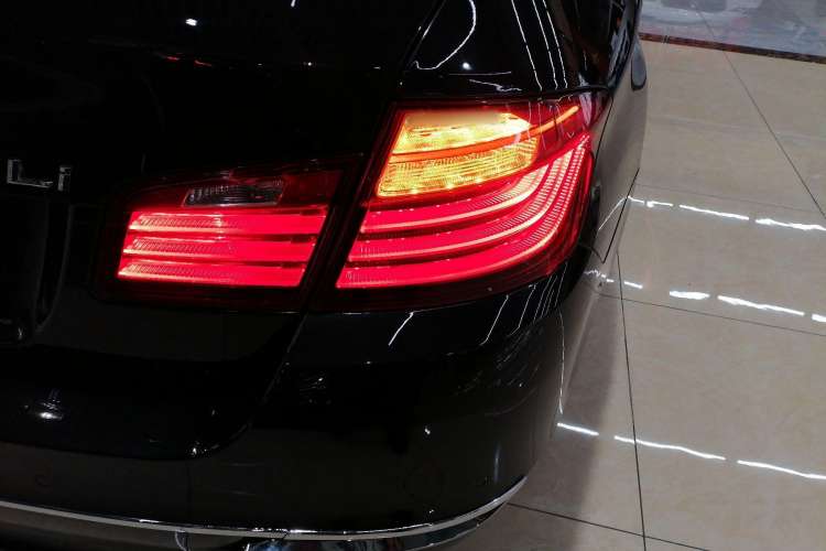 Used BMW 5 Series 2014 525Li Leading Model
