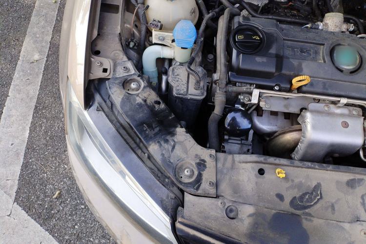 Used Volkswagen Sagitar 2014 Revised Version 1.4TSI Automatic Luxury Edition
