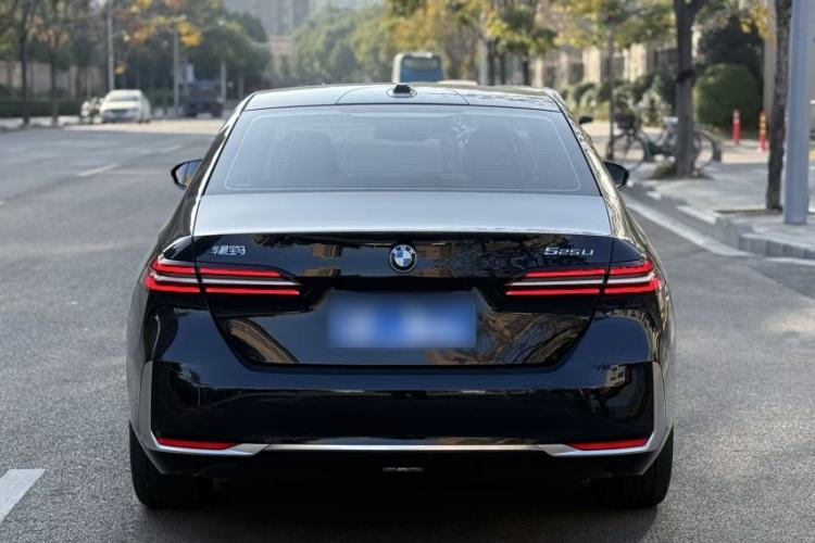 Used BMW 5 Series 2024 525Li Luxury Package
