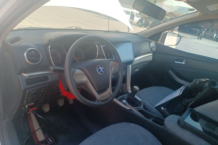 Used Venucia T70 2016 1.6L Manual Ruixing Edition
