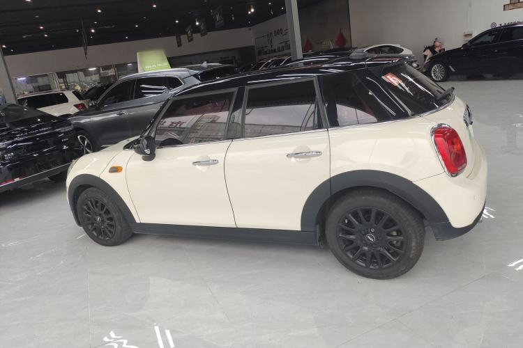 Used  MINI 2016 1.5T COOPER Five-Door Edition
