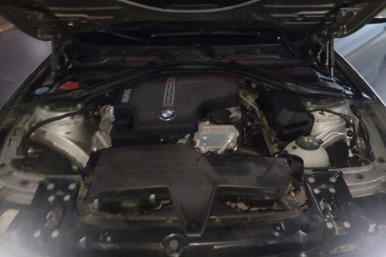 Used BMW 3 Series 2016 320Li Ambition Model
