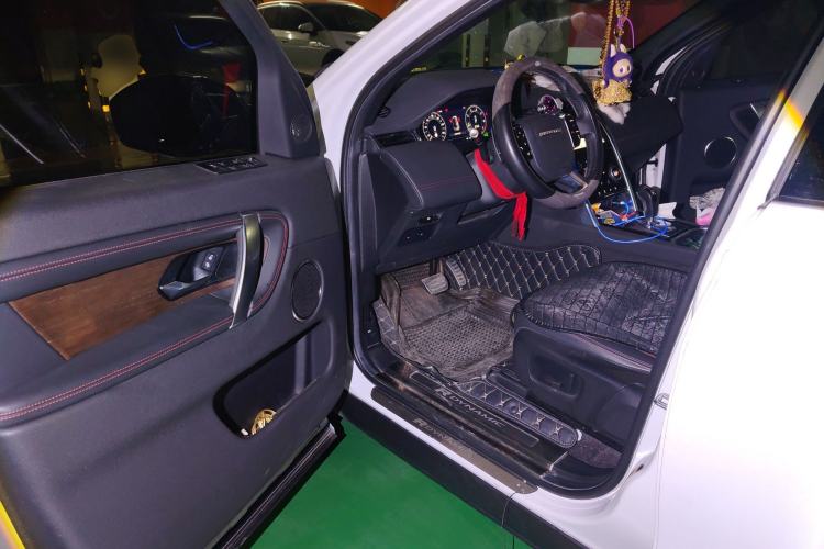 Used Land Rover Discovery Sport 2020 249 PS R-Dynamic Performance Edition