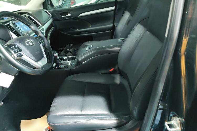 Used Toyota Highlander 2018 2.0T Four-Wheel Drive Luxury Edition 7 Seats China V Emission Standard