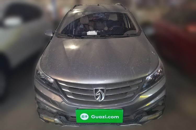 Used Baojun 310W 2017 1.5L Manual Fashion Model China V
