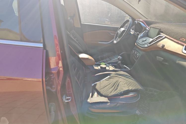 Used Soueast DX7 2015 1.5T Manual Luxury Model