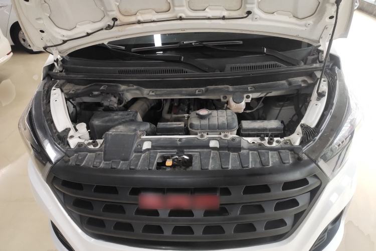 Used Jinbei Gold Hiace M Classic 2024 1.5L Engineering Lion Passenger Vehicle 6 Seats
