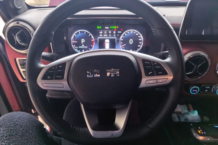 Used  BJ40 2020 2.0T Automatic Four-Wheel Drive Urban Hunter Edition Chivalrous Type