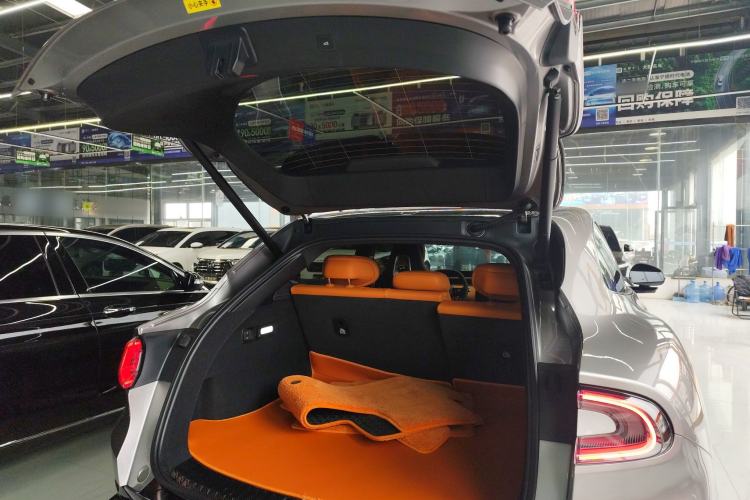 Used  YU7 2025 Ultra-Long Range High-Performance All-Wheel-Drive Max Edition
