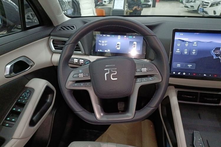 Used BYD Yuan UP 2025 Intelligent Driving Version 401 km Leading Edition
