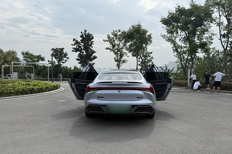 Used NETA S 2022 All-Electric 650 km Four-Wheel Drive Flagship Edition
