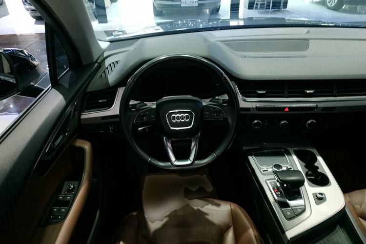 Used Audi Q7 2018 45 TFSI Technology Edition
