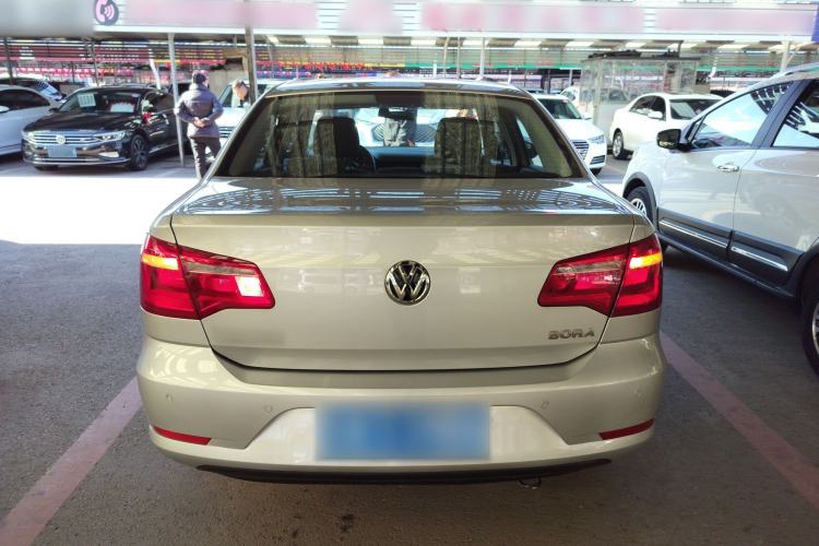 Used Volkswagen Bora 2014 1.6L Automatic Fashion Model

