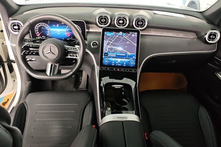 Used Mercedes-Benz GLC 2023 GLC 260 L 4MATIC Luxury 7-Seater
